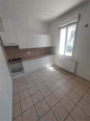 maison de village à la location -   66000  PERPIGNAN, surface 70 m2 location maison de village - UBI483876980
